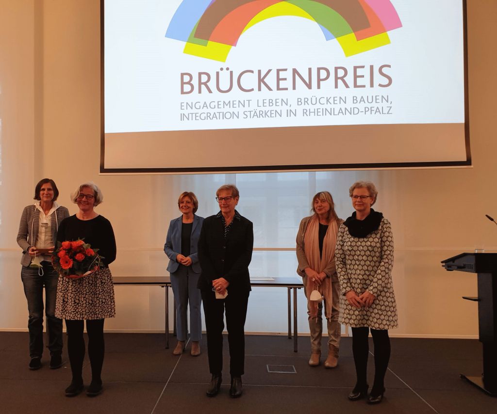 Preisverleihung an die Frauenselbsthilfe Krebs. Foto: privat