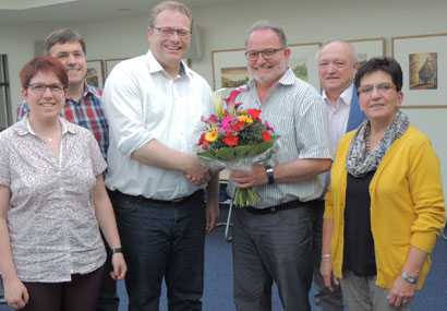 Blumen und den Dank der CDU-Kollegen gab es fr Michael Wagener (2. von rechts), der vom Amt des Fraktionssprechers zurcktrat. Foto: CDU