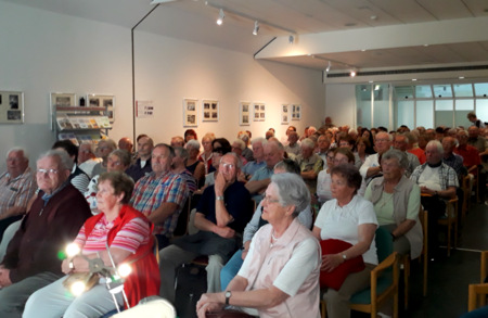 Damit hatte man beim DRK-Krankenhaus Kirchen nicht gerechnet: Rund 150 Besucher kamen zu den Vortrgen der unfallchirurgischen Abteilung Ende Mai. (Foto: DRK-Krankenhaus Kirchen)