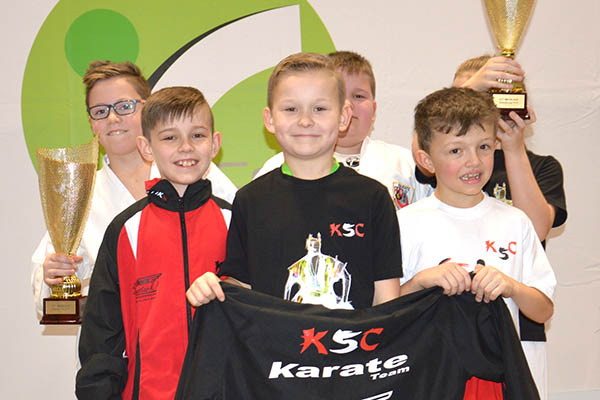 In allen Altersklassen Finale fr das KSC Karate Team 