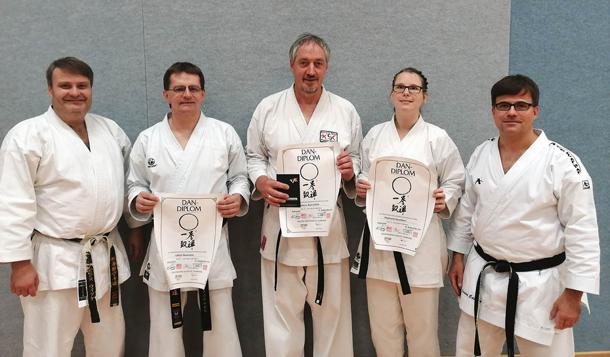 Karate: Neue Schwarzgurte fr das KSC Team Puderbach