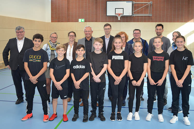 Sporthalle an Carmen-Sylva Schule ist jetzt energiefit