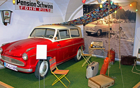 Auch die Sonderausstellung „Kleinwagen – Wunderzeit“ gibt es im Landschaftsmuseum Westerwald zu sehen. (Foto: Pressestelle der Kreisverwaltung)