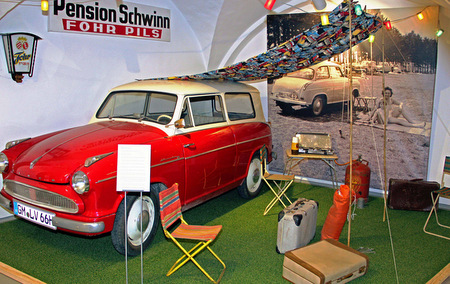 Ausstellung Kleinwagen  Wunderzeit im Landschaftsmuseum