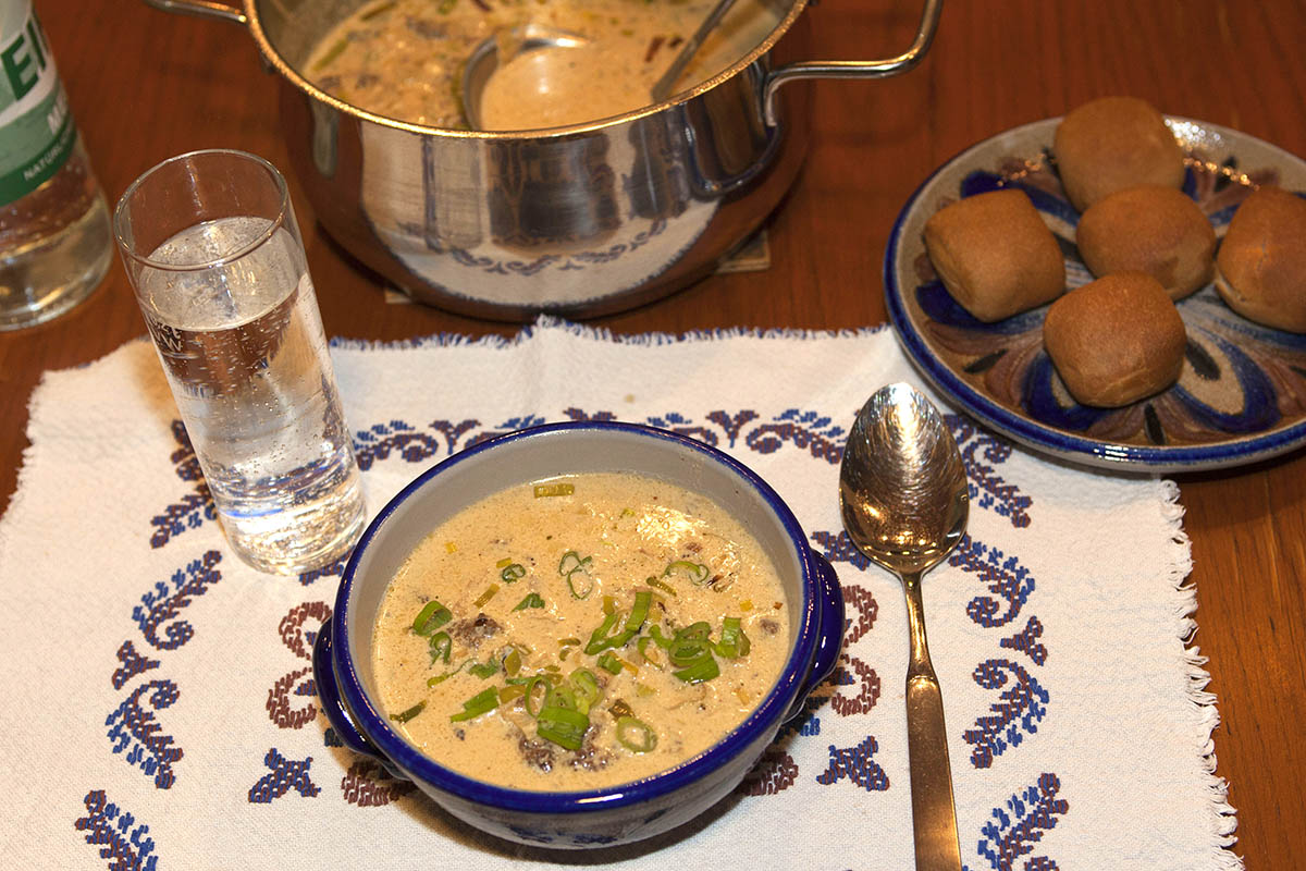 Westerwlder Rezepte: Lauch-Hackfleisch-Suppe nach Omas Art