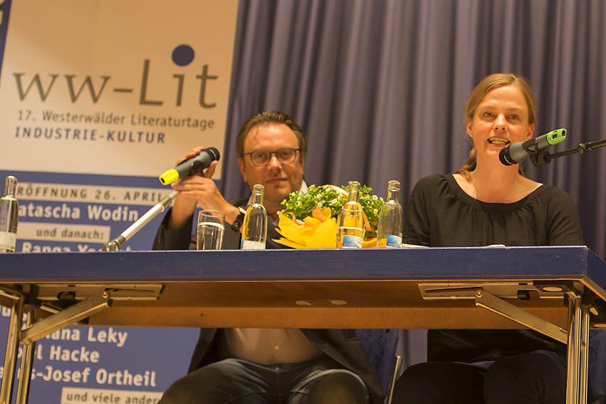 Michael Au und Mariana Leky bei der Lesung in der Linzer Stadthalle. Fotos: Helmi Tischler-Venter