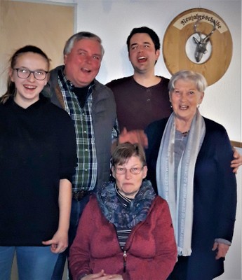 Erfolgreiche Teilnehmer des Preisschieens beim SV Leuzbach-Bergenhausen 1924 e.V. (von links): Merle Hasselbach, Wolfgang Griffel, Monika Flemmer, Alexander Roth und Edda Grollius (Foto: Verein)