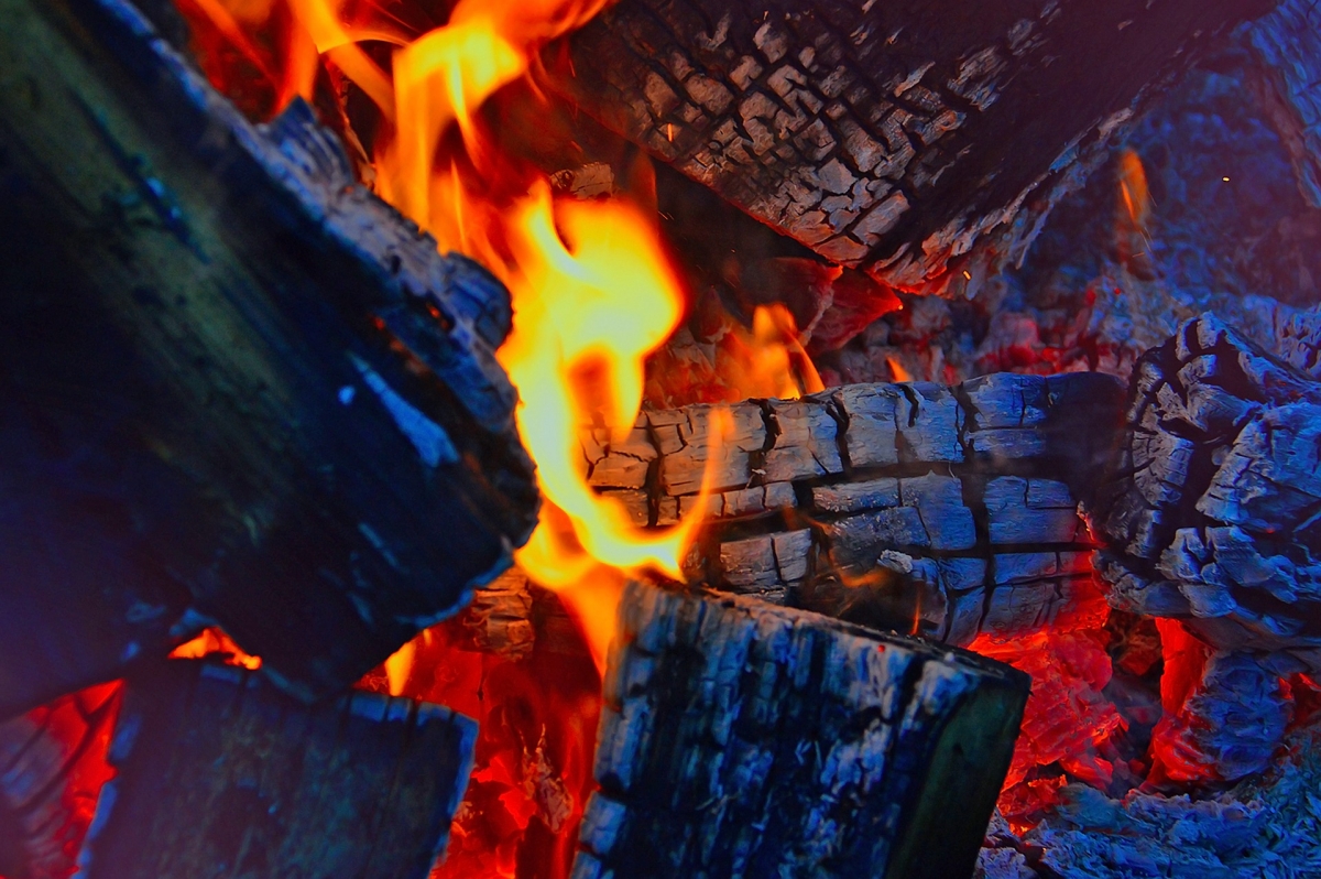 Lagerfeuergesprch in Alsdorf: Mit mobiler Jugendpflegerin ins Gesprch kommen
