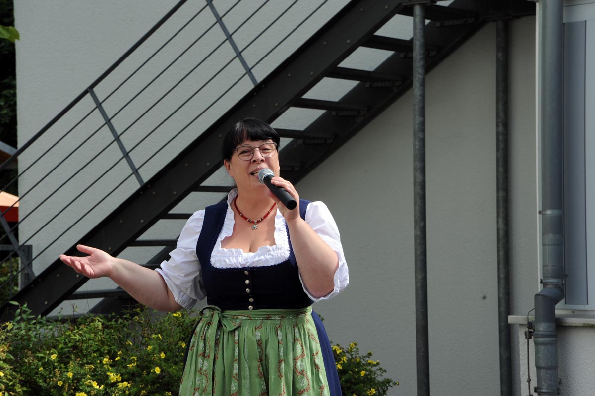 Heidi Hedtmann beim Konzert in Flammersfeld (Bild: kkö)