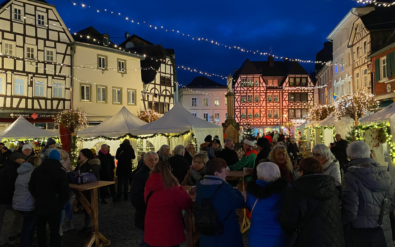 Stimmungsvoller Weihnachtszauber ldt in Linz zum Stbern und Genieen ein