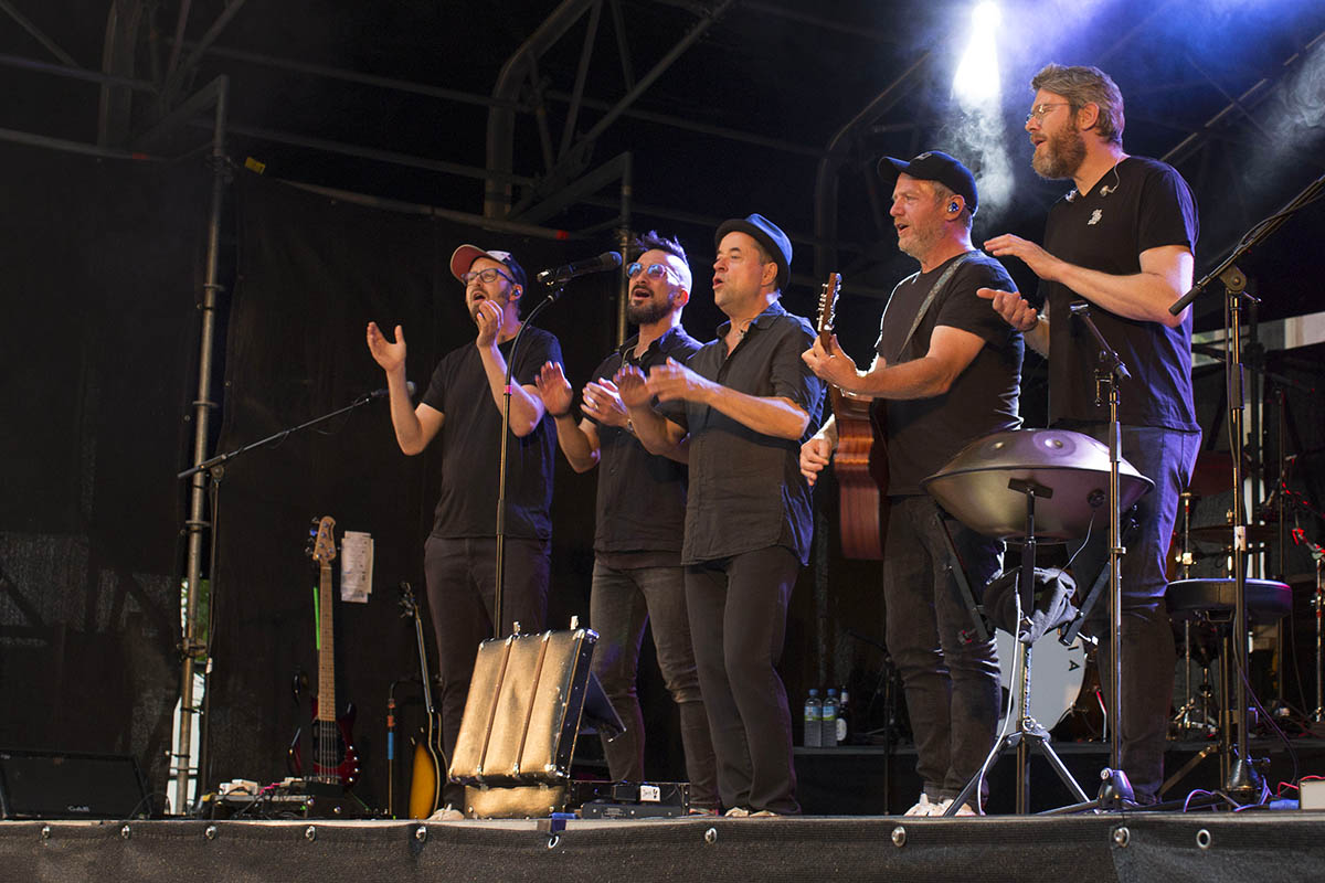 Begeisterndes Star-Konzert mit Jan Josef Liefers & Radio Doria in Rommersdorf