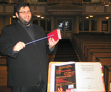 Der neue Kreiskantor, Johann-Ardin Lilienthal freut sich auf die Premiere im Kirchenkreis. Der Kartenvorverkauf hat begonnen. Foto: Petra Stroh