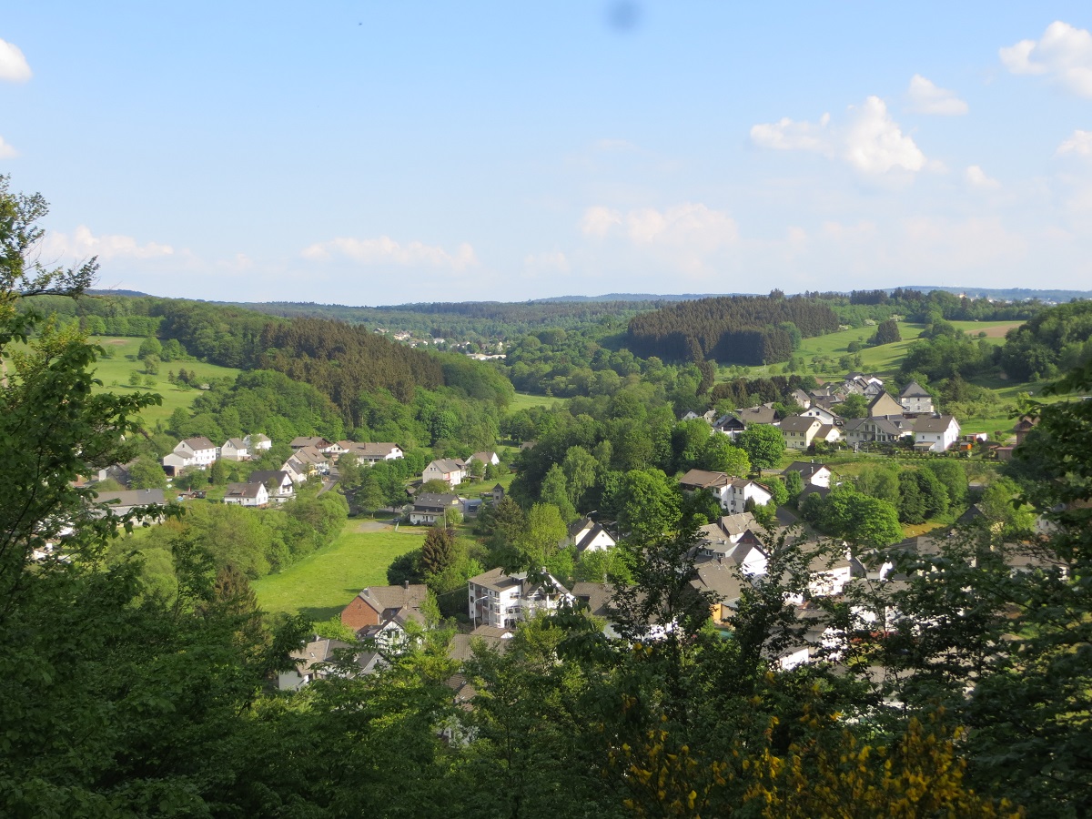 Die Ortsgemeinde Limbach. (Foto: WanderDORF Limbach - Blick vom Hausberg "Kappanll")