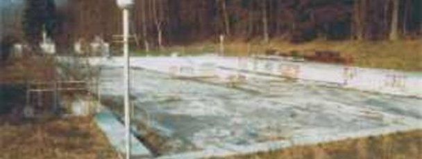 Der Zahn der Zeit nagte an dem Naturschwimmbad. Foto: Homepage der VG Hhr-Grenzhausen