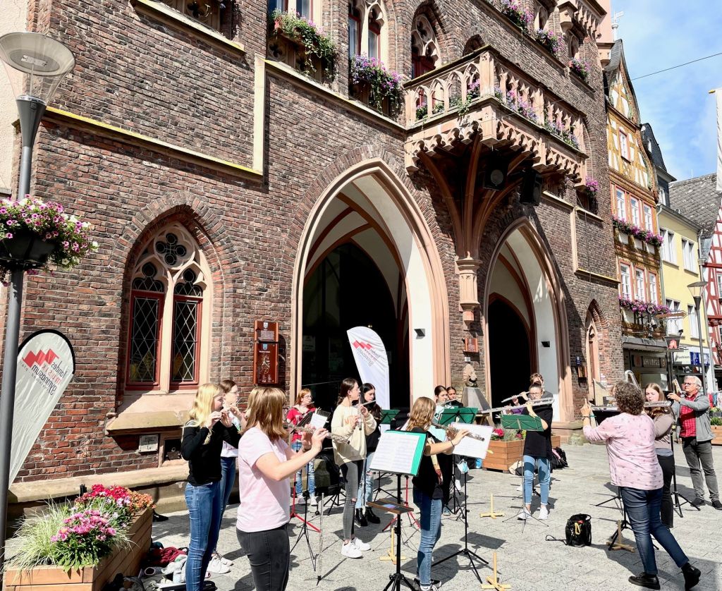 Blser-Ensemble vor dem Alten Rathaus. Foto: privat