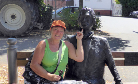 Auf Tuchfhlung mit Goethe ging Ingrid Wagner vom Westerwaldverein Bad Marienberg. (Foto: Verein) 