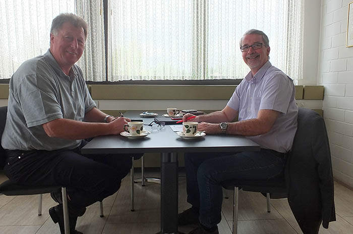 Brgermeister der Verbandsgemeinde Dierdorf, Horst Rasbach (links) und Landtagsabgeordneter Sven Lefkowitz im Bro der Verbandsgemeinde Dierdorf.Foto: privat 