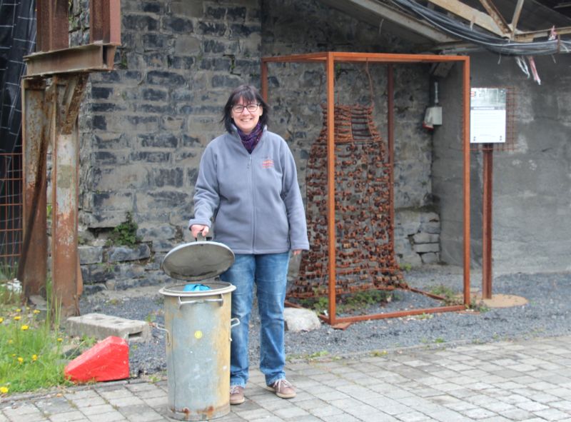 Mlltonnen aus Blech gesucht