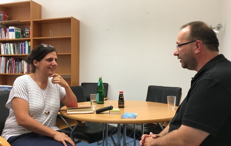 Im Radio-Gesprch: Landespfarrerin Janine Knoop-Bauer, Senderbeauftrage der evangelischen Kirchen in Rheinland-Pfalz beim SWR, und Thorsten Bienemann, Mnnerbeauftragter des Evangelischen Kirchenkreises Altenkirchen. (Foto: Thorsten Bienemann)