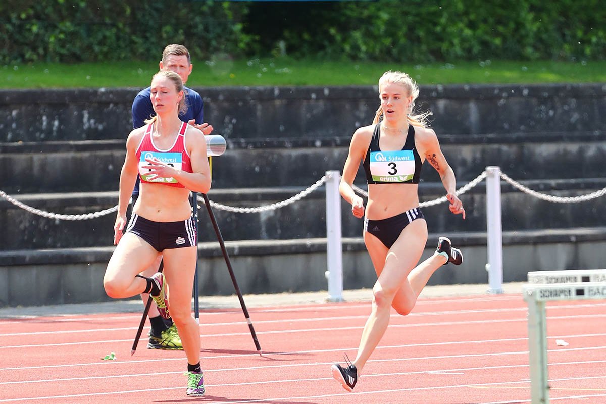 Die aktuell beste deutschen 800-Meter-Luferin der Altersklasse U23, Majtie Kolberg (LG Kreis Ahrweiler) rechts im Bild. Foto: Ren Weiss
