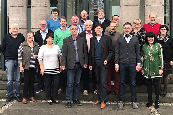 Zum Gruppenfoto stellte sich die SPD-Stadtratsfraktion gemeinsam mit Beigeordnetem Michael Mang, dem SPD-Stadtverbandssprecher Christof Henn und Fabian Kirsch (2. von rechts), dem Geschftsfhrer des Stdtetages Rheinland-Pfalz, auf.
