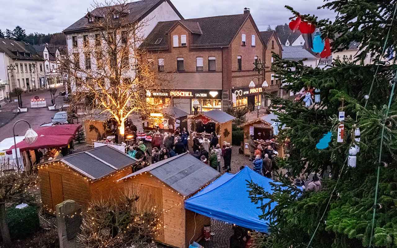 Stimmungsvoller Adventsnachmittag ldt nach Selters ein