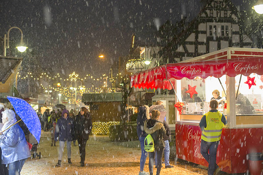 Ab 1. Dezember findet der neunte Weihnachtsmarkt in der Ortsgemeinde Niederfischbach statt. (Symbolfoto: woti)