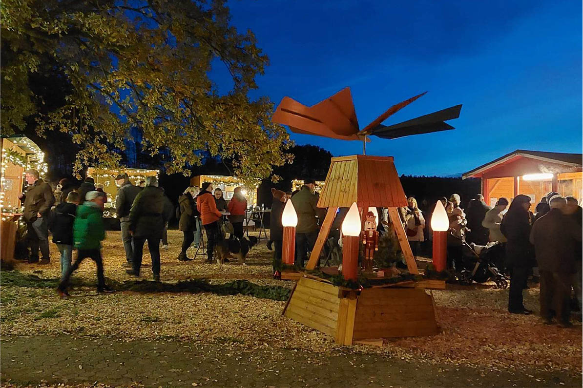 Erster Wald-Weihnachtsmarkt in Hanroth ein voller Erfolg