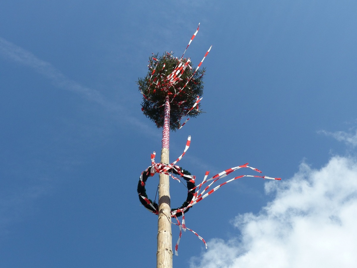 Traditionelle Maifeier in Alsdorf