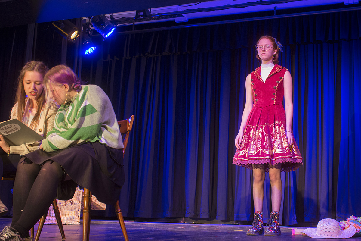 Intergalaktische Entdeckungsreise: "Der kleine Prinz" am Martin-Butzer-Gymnasium Dierdorf