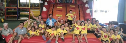 Erstmals organisierten die Ortsgemeinde Etzbach und der Brgerverein Etzbach e. V. eine Kinder- und Jugendfahrt. Ziel war das Mc-Play Kinderland in Freudenberg. (Foto: Veranstalter)