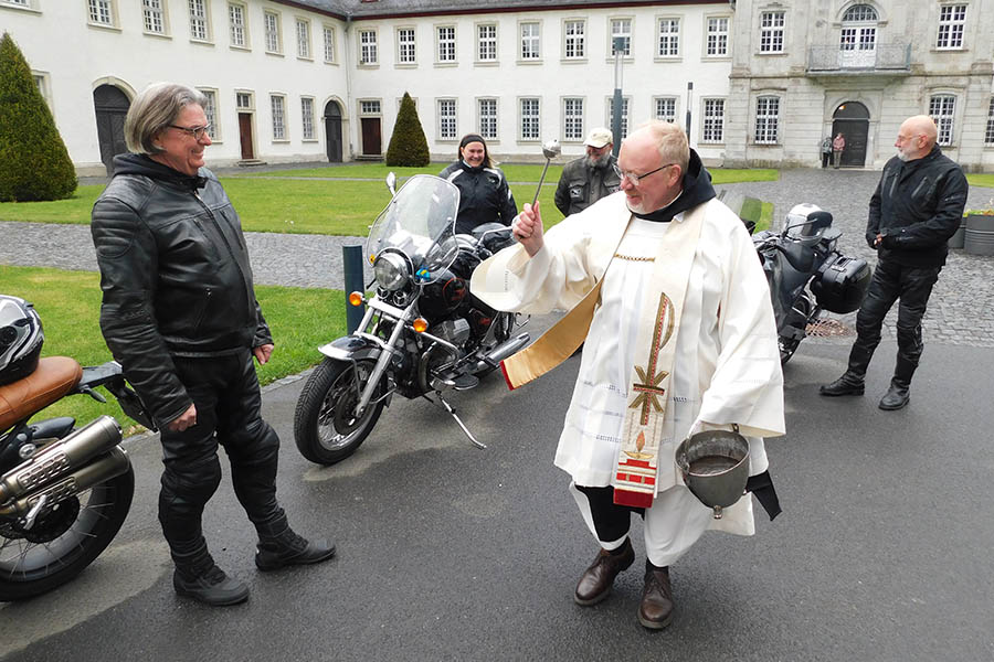 Motorradsegnung in der Abtei Marienstatt