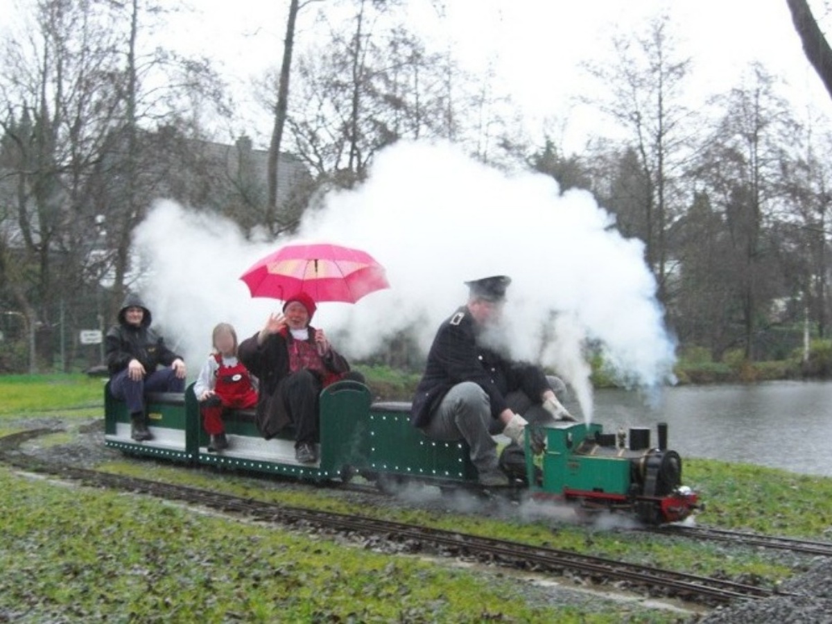 Technikmuseum Freudenberg stellt überholte Modell-Dampflok vor