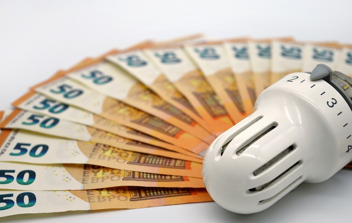 Privathaushalte, die mit nicht leitungsgebundenen Energietrgern heizen, knnen ab sofort online einen Heizkostenzuschuss fr 2022 beantragen. (Foto: pixabay)