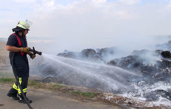 Groer Misthaufen gert in Brand