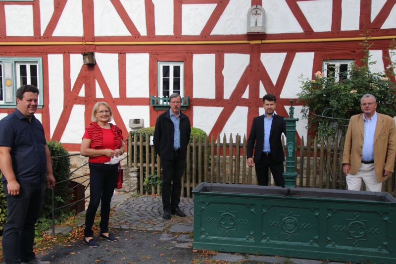 Informationsgesprch im Landschaftsmuseum (v.l.n.r.): Dr. Moritz Jungbluth, Helga Gerhardus, Karl-Heinz Boll, Stefan Leukel und Dr. Andreas Nick. Foto: privat