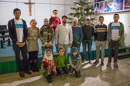 Im Marienhaus Altenzentrum in Betzdorf wurden die jungen Leute wie schon seit Jahren herzlich empfangen. Foto: Ahmadiyya Gemeinde