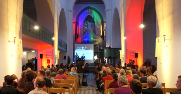 Die Martinikirche verwandelt sich bei der Nacht der Wissenschaft Siegen wieder in einen Hrsaal. (Foto: Universitt Siegen)