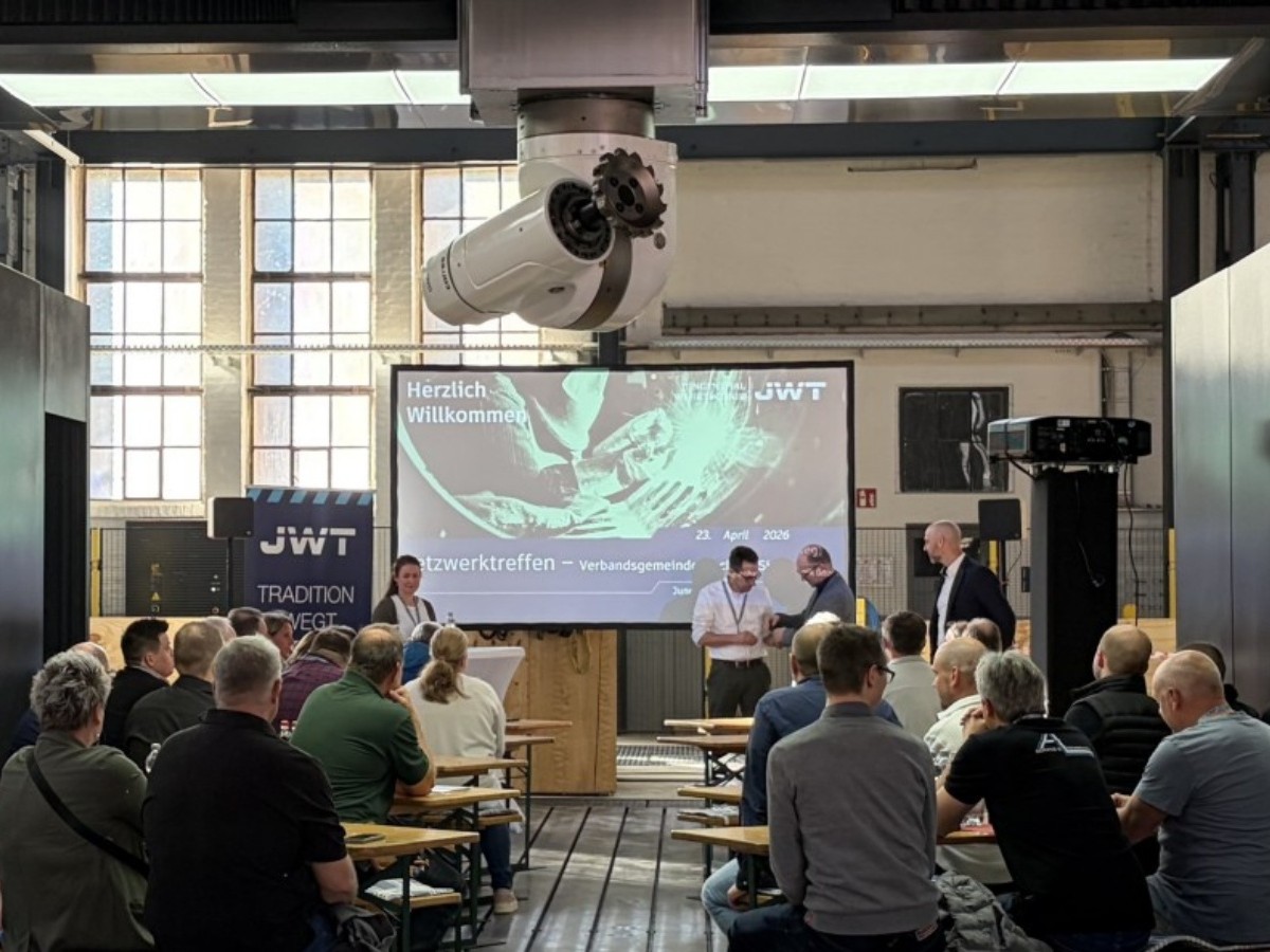 Das Unternehmen Jungenthal Wehrtechnik GmbH in Kirchen hatte f�r das neunte Netzwerktreffen der Wirtschaftsf�rderung der VG Kirchen seine Pforten ge�ffnet. (Foto: R. Vitt)