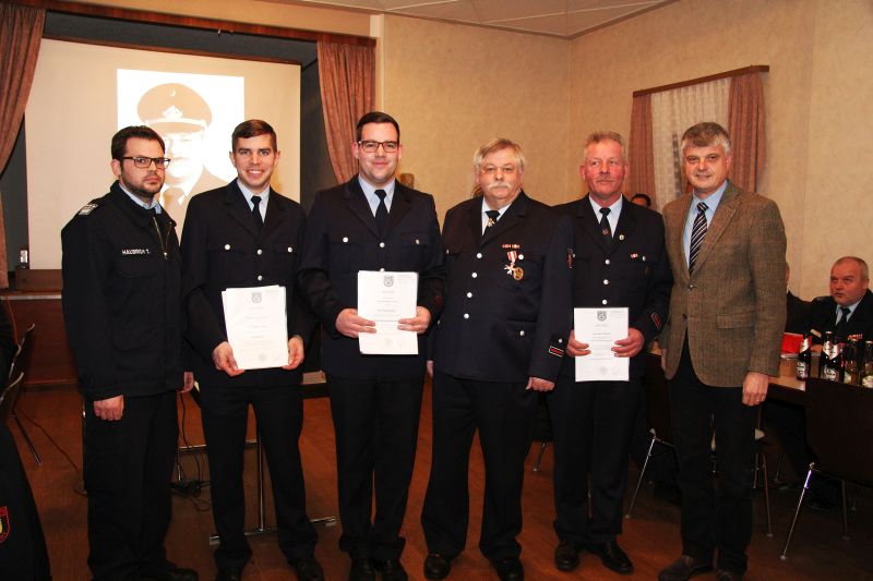 Neue Wehrfhrung bei der Feuerwehr Rckeroth 