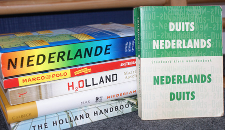 Neben dem notwendigen Wortschatz und der Basisgrammatik werden in den Niederlndisch-Kursen bei der Kreisvolkshochschule auch landeskundliche Informationen vermittelt, die fr das Verstndnis der niederlndischen Nachbarn unerlsslich sind. (Symbolfoto AK-Kurier)