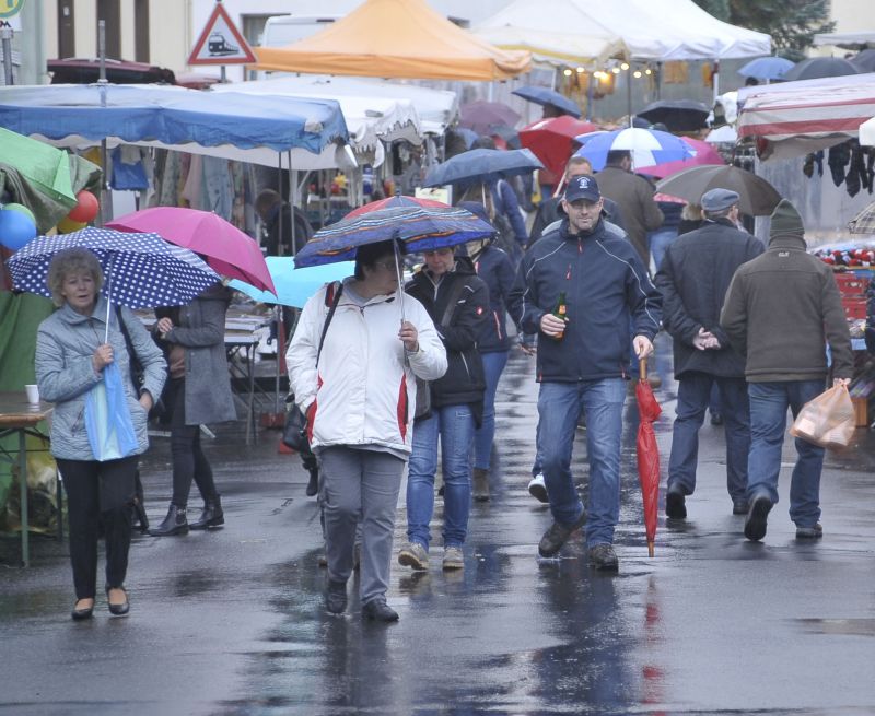 Historischer Herbstmarkt war nass