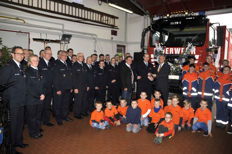 Indienststellung des neuen Feuerwehrfahrzeugs. Foto: Klaus-Dieter Hring