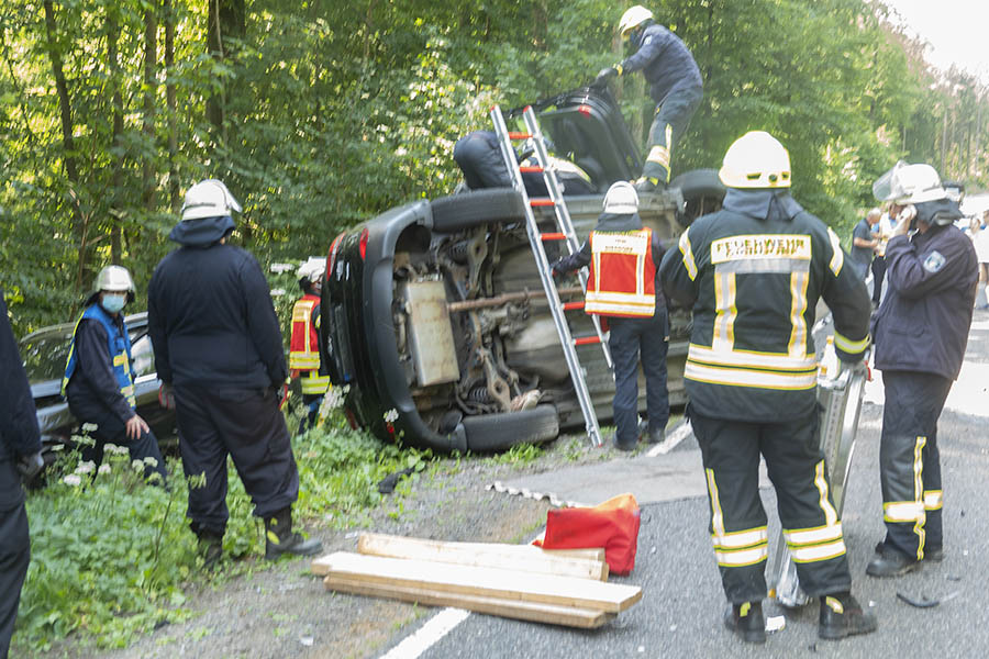 Frontalzusammensto auf L 258 bei Dierdorf fordert Feuerwehr