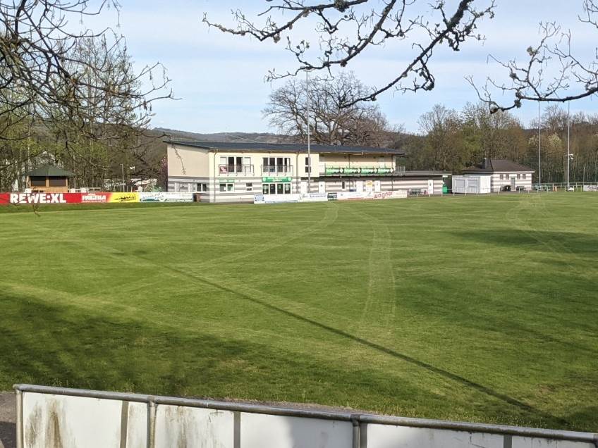 Frderzusage fr Kunstrasenplatz: Deswegen ist die Begeisterung so gro bei der SG 06 Betzdorf