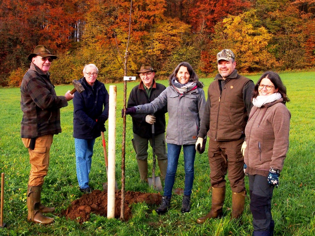 Die Jgerschaft und Verstrkung vom Ortsgemeinderat (v.l.): Rolf Kiefer, Frank Butterweck (Ortsbrgermeister), Wilfried Dillbahner, Jutta Zimmermann (Erste Beigeordnete), Oliver Knoche, Kerstin Normann (Zweite Beigeordnete). (Foto: Tatjana Steindorf)