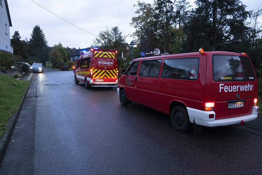 Feuerwehr Oberdreis und der ELW Puderbach in der Ortslage Udert. Fotos: Feuerwehr VG Puderbach