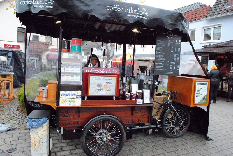 Oktobermarkt in Horhausen war trotz Regen ein Erfolg