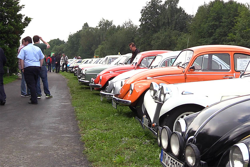 Als die Oldtimer kamen strahlte die Sonne in Oberdreis