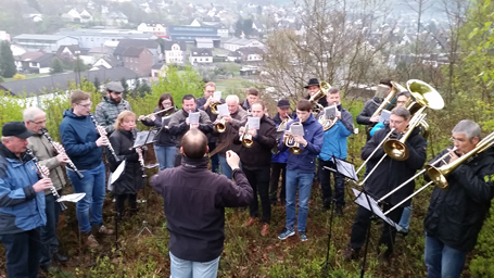 Musikverein Scheuerfeld stimmte auf das Osterfest ein